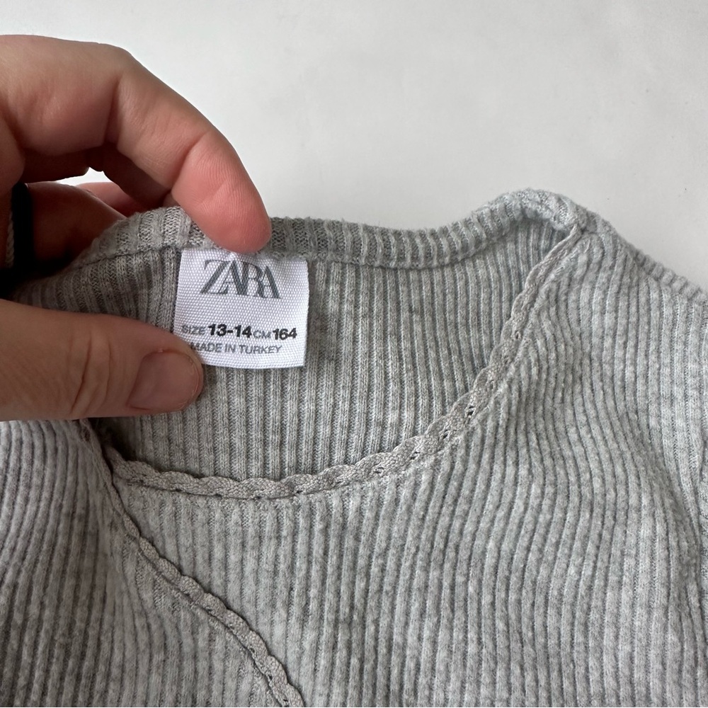 Zara Ribbed Tee - Picture 4 of 6